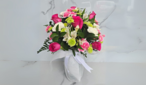 Un ramo de flores frescas listo para ser enviado a nivel internacional.